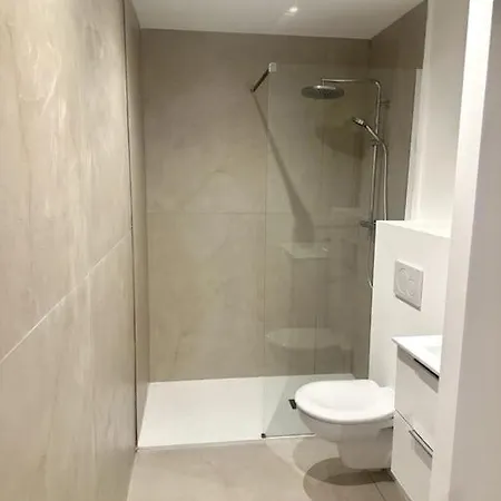 L'escale Tropezienne Rue Des Commercants 2e 公寓 *